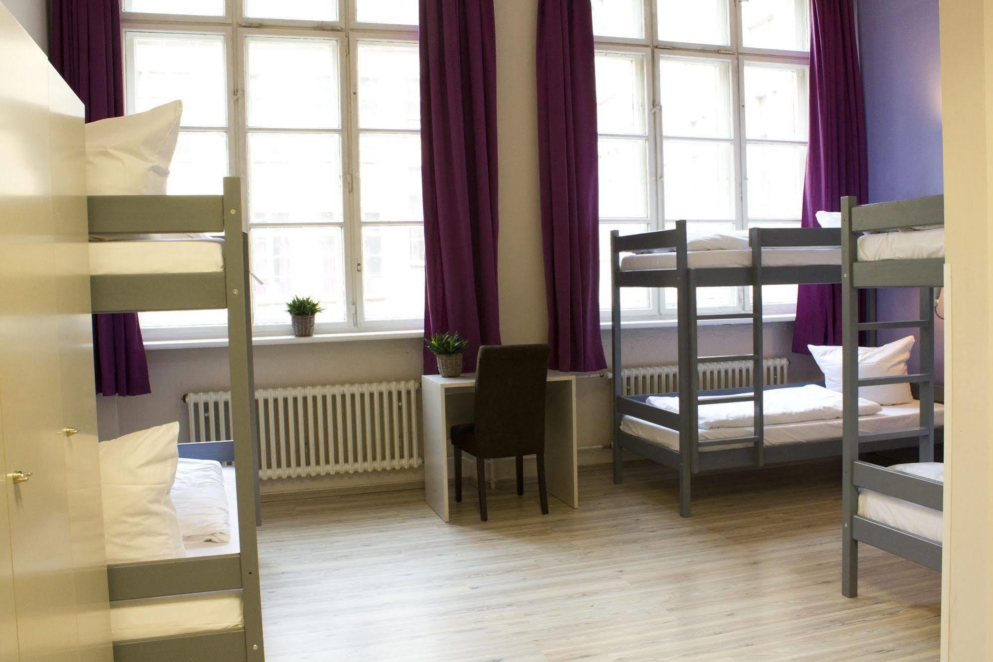 Plus Berlin Hostel Und Hotel Buitenkant foto